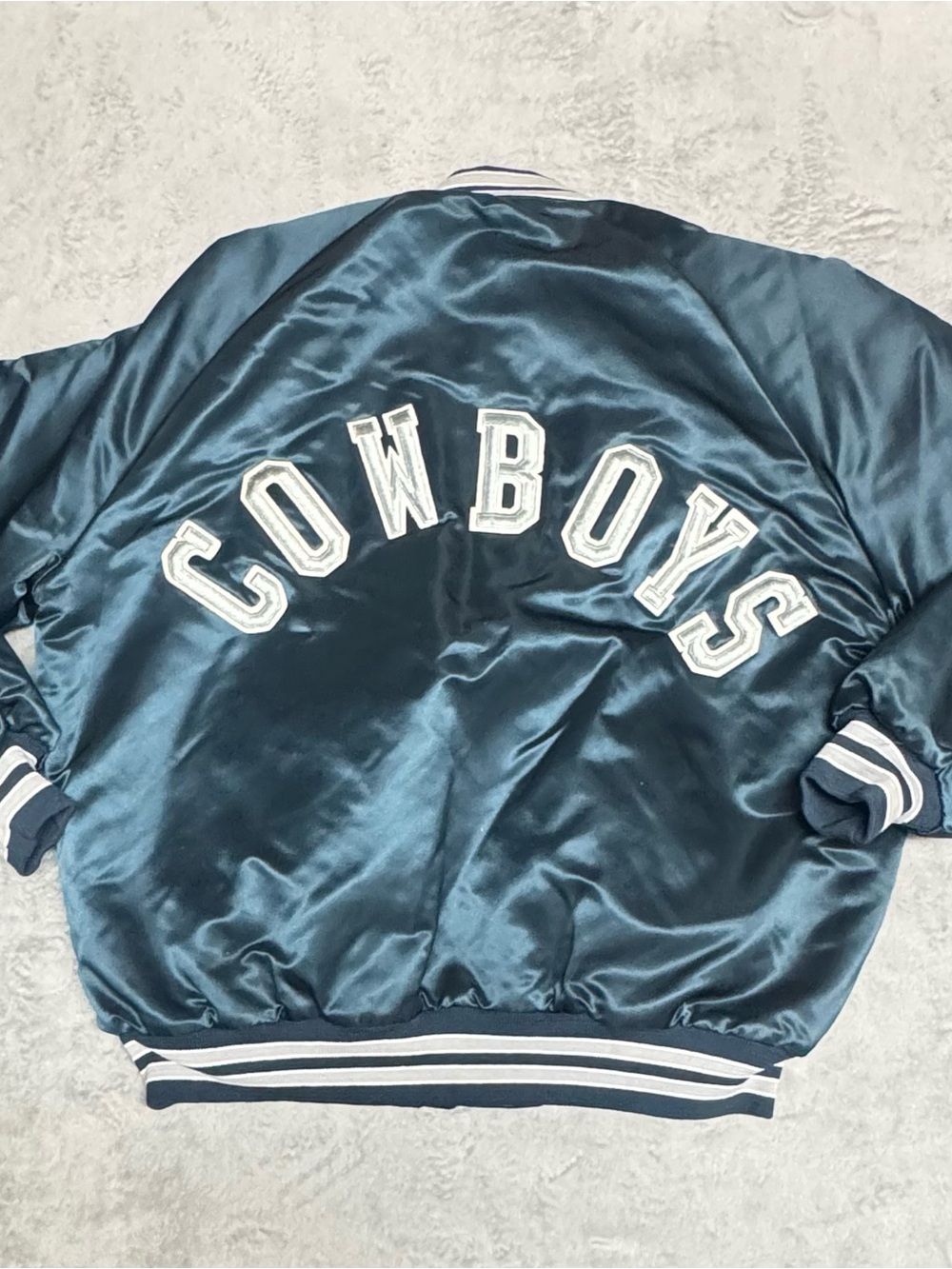 Vintage 90’s Dallas Cowboys Chalk Line Satin Jacket Size L. Made In USA Spellout